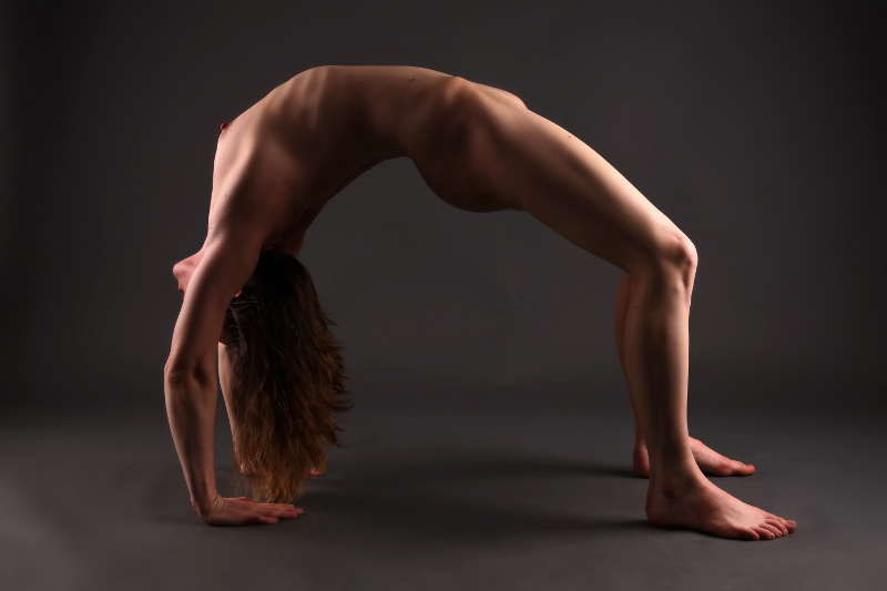 Nackt Yoga.